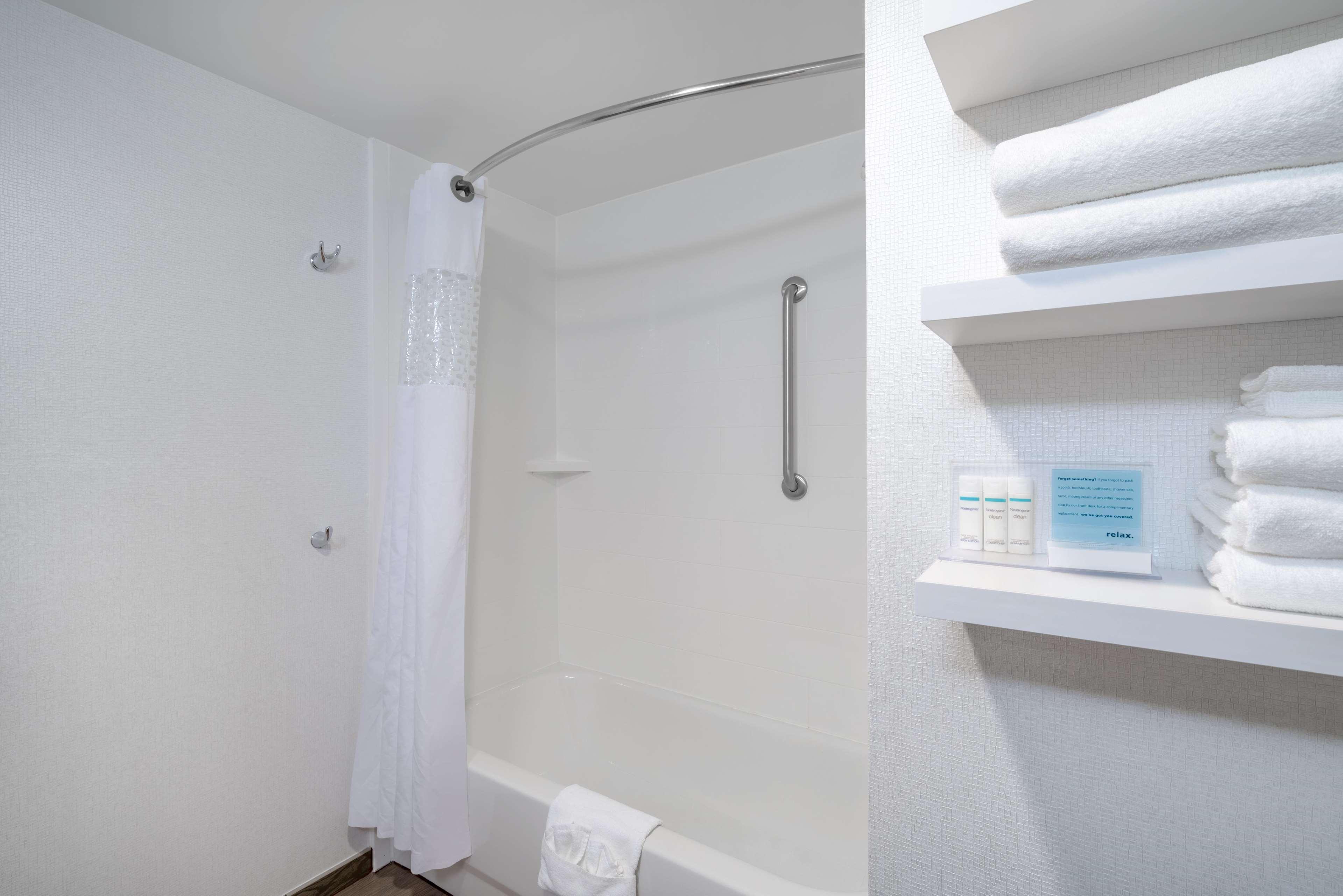 Hampton Inn Frostburg Εξωτερικό φωτογραφία