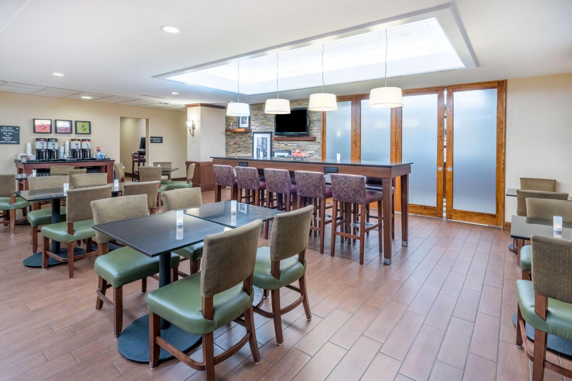 Hampton Inn Frostburg Εξωτερικό φωτογραφία