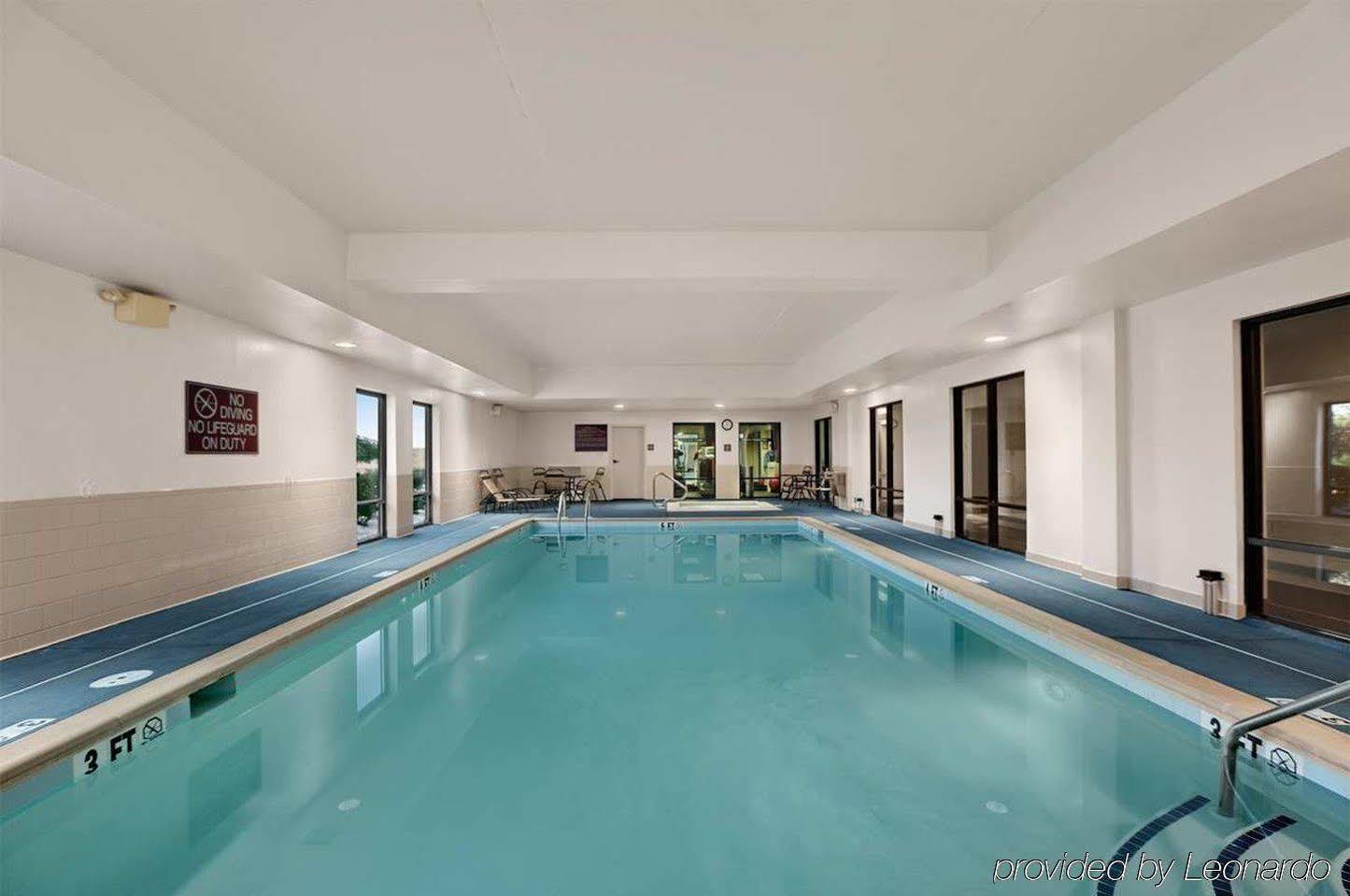 Hampton Inn Frostburg Εξωτερικό φωτογραφία