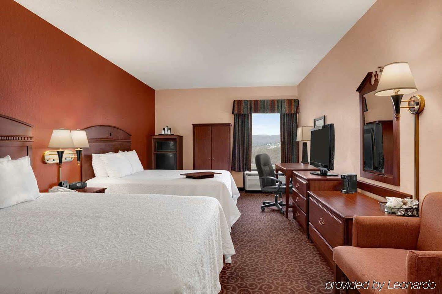 Hampton Inn Frostburg Εξωτερικό φωτογραφία